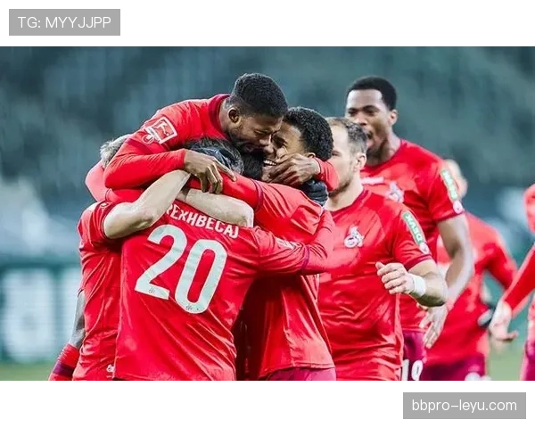 诺伊尔状态回暖,神勇表现助球队重燃争冠希望 诺伊尔状态回暖,神勇表现助球队重燃争冠希望