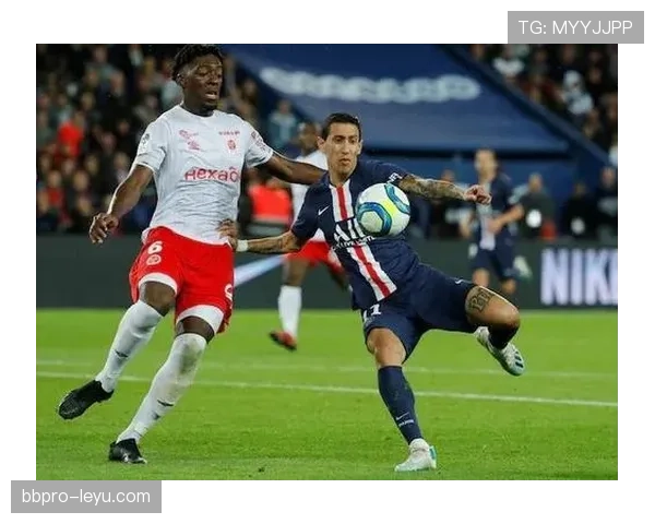 阿克塞尔·迪萨西引领战术革新，以个人魅力掀起足坛新风潮