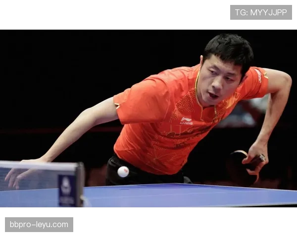 许昕台上拼得像个上班族，私下更新倒像刚发工资的富二代